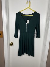 Express Dress Women’s Size Small Green 3/4 Sleeve Fit & Flare A-Line Rayon NWT
