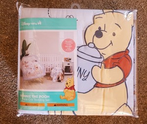 DISNEY BABY WINNIE THE POOH 3PC CRIB BEDDING SET-COMFORTER/FITTED SHEET/BLANKET