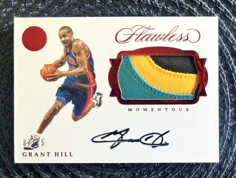 2016-17 Panini Flawless Grant Hill Momentous Signature Patch Auto Relic Red /15