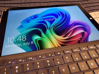 Microsoft Surface Pro 3 12in - Intel Core I5, 256GB, 8GB RAM