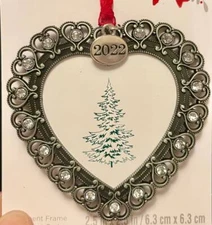 2022 DATED SPARKLING SILVER HEART CHRISTMAS TREE PHOTO FRAME ORNAMENT~NEW