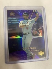 2005 Upper Deck Reflections Albert Pujols #33 Purple Refractor 92/99.