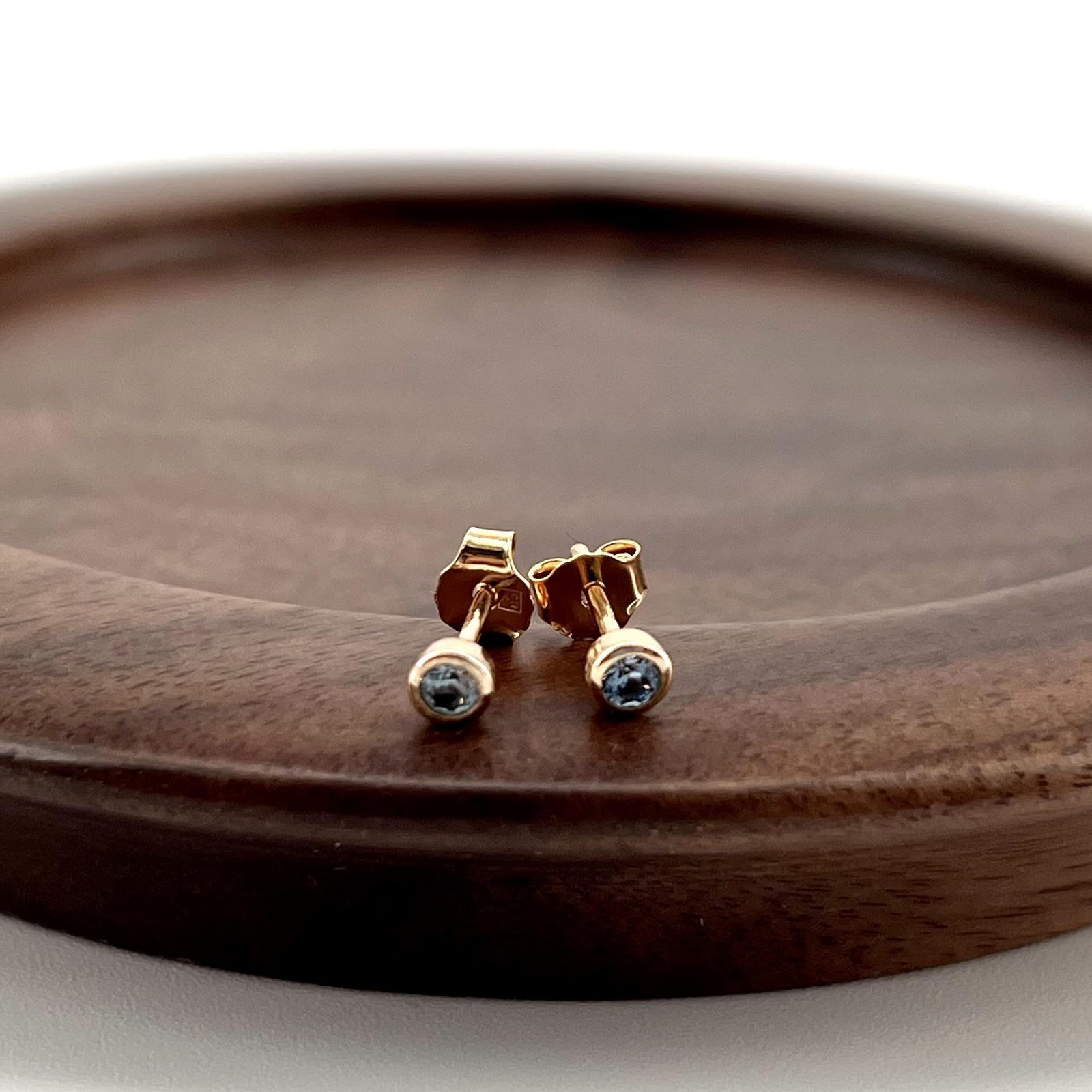 Boucles d'oreilles puces en argent 925 et oxyde bleu D3mm, éclat joaillerie