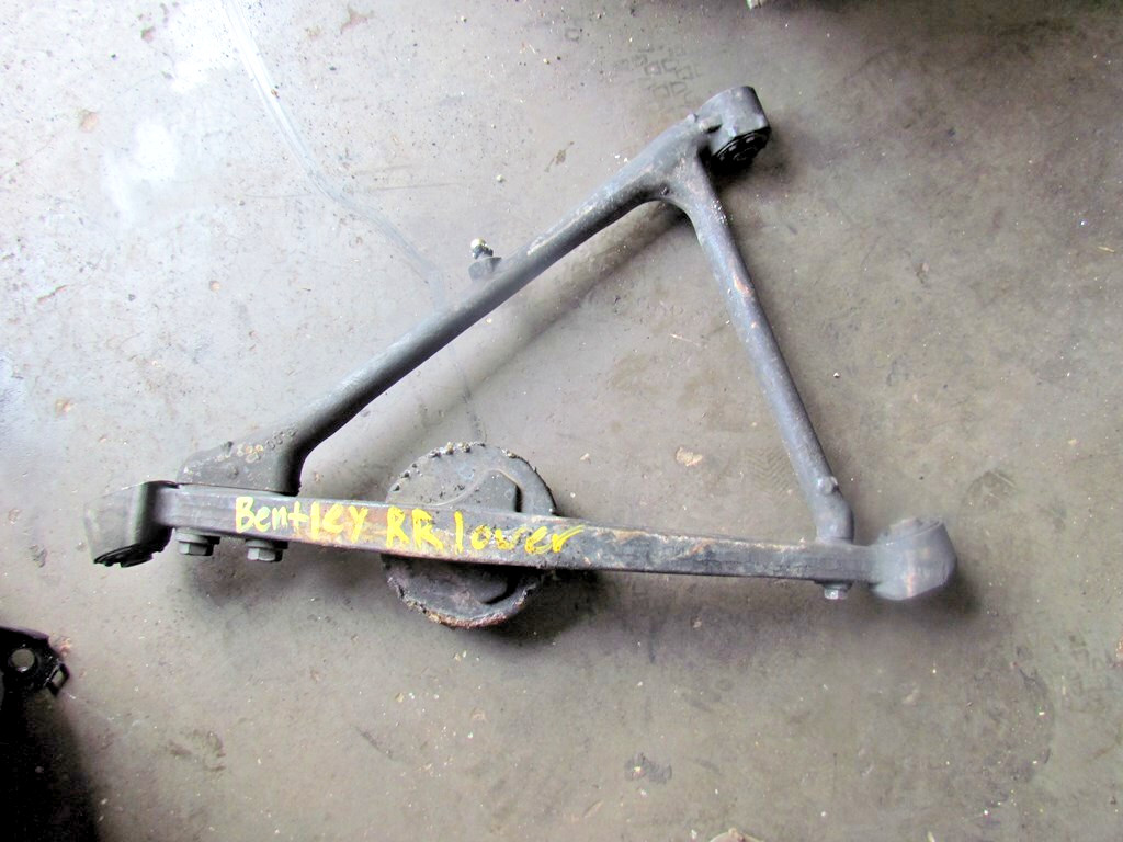 2001 Bentley Arnage Rear RH Passenger Lower Control Arm PD24304PC