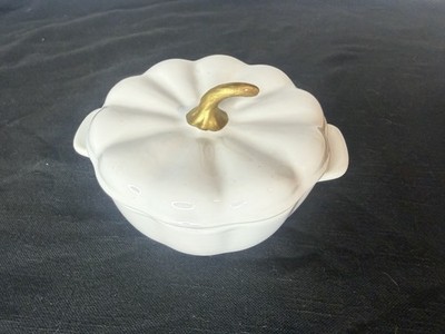 Pioneer Woman White Gold Ceramic PumpkinShaped Casserole Dish Lid Double Handles