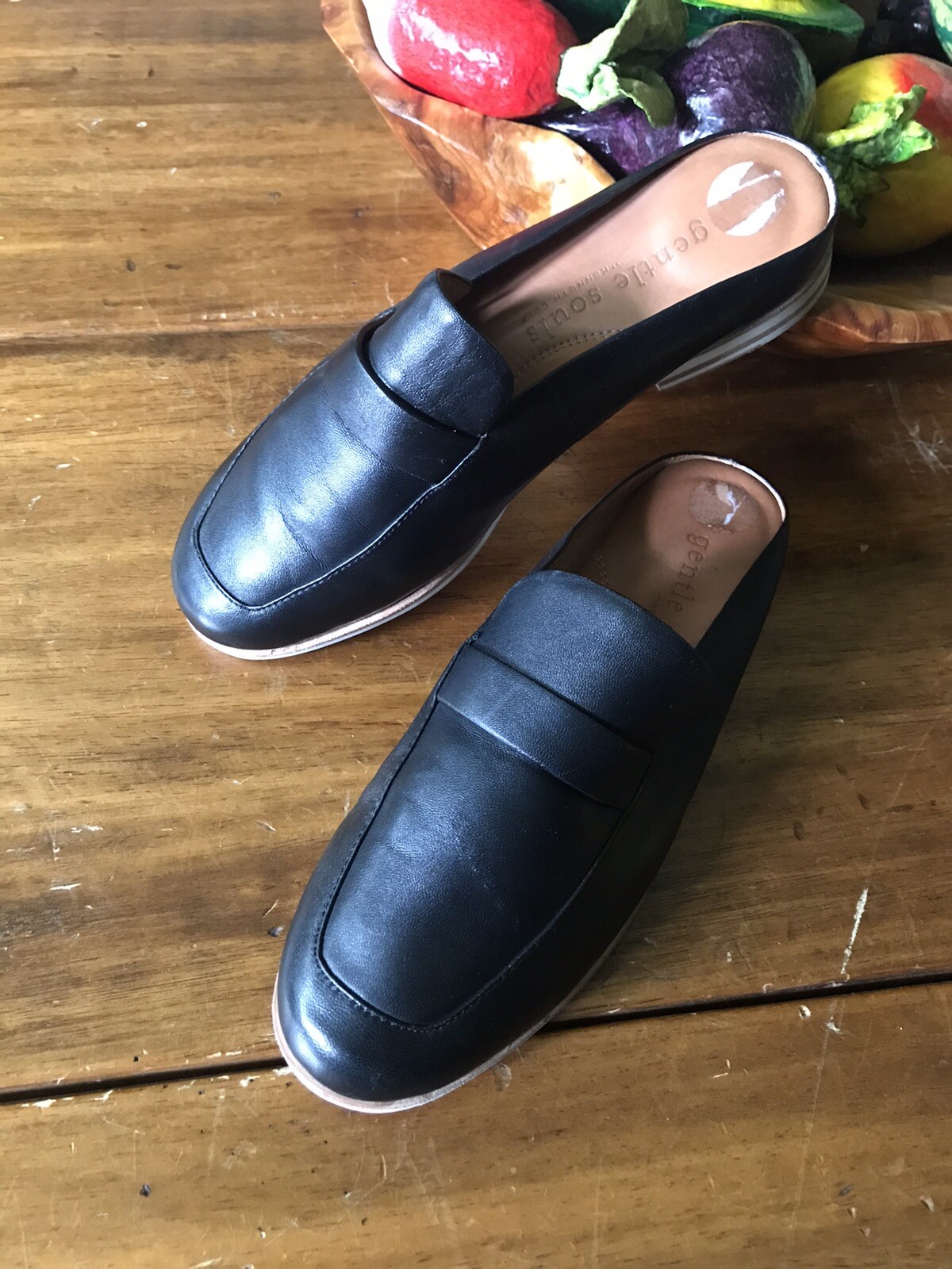 Gentle Souls by Kenneth Cole Esme Mules 