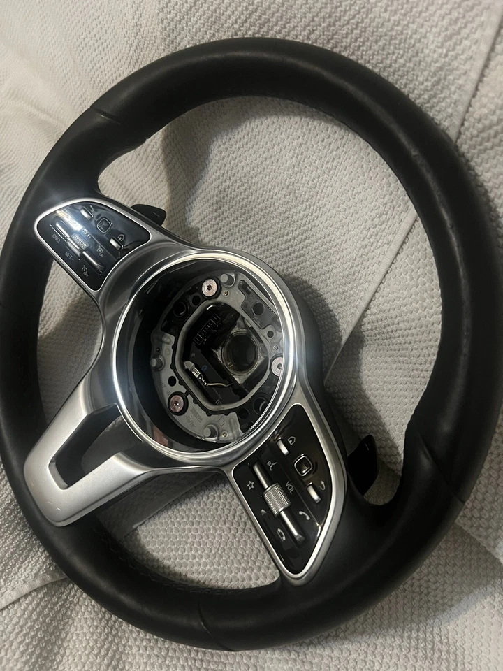 mercedes c300 steering - Image 3 of 4