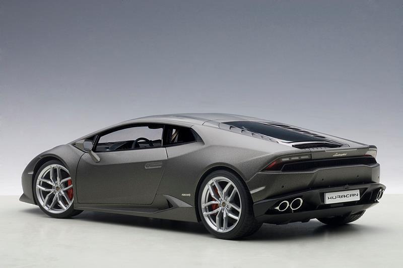 LAMBORGHINI HURACAN LP610-4 MATTE GRAY 1:18 by AUTOart 74606