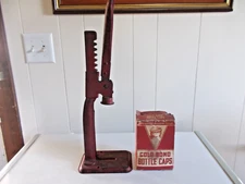 Antique Bottle Capper Hand Press Bottle Press Cap Machine w/Caps and Box WORKS