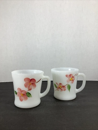 Vintage~Set Of 2 Fire King/Anchor Hocking Floral 8oz Milk Glass Tea Coffee Mug