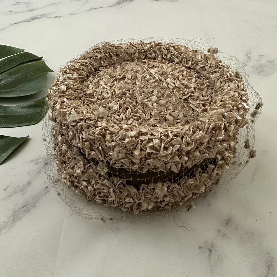 Gene Doris Womens Vintage 60s Pill Box Hat Taupe Gray Velvet Bow Mesh Veil - Image 3 of 4