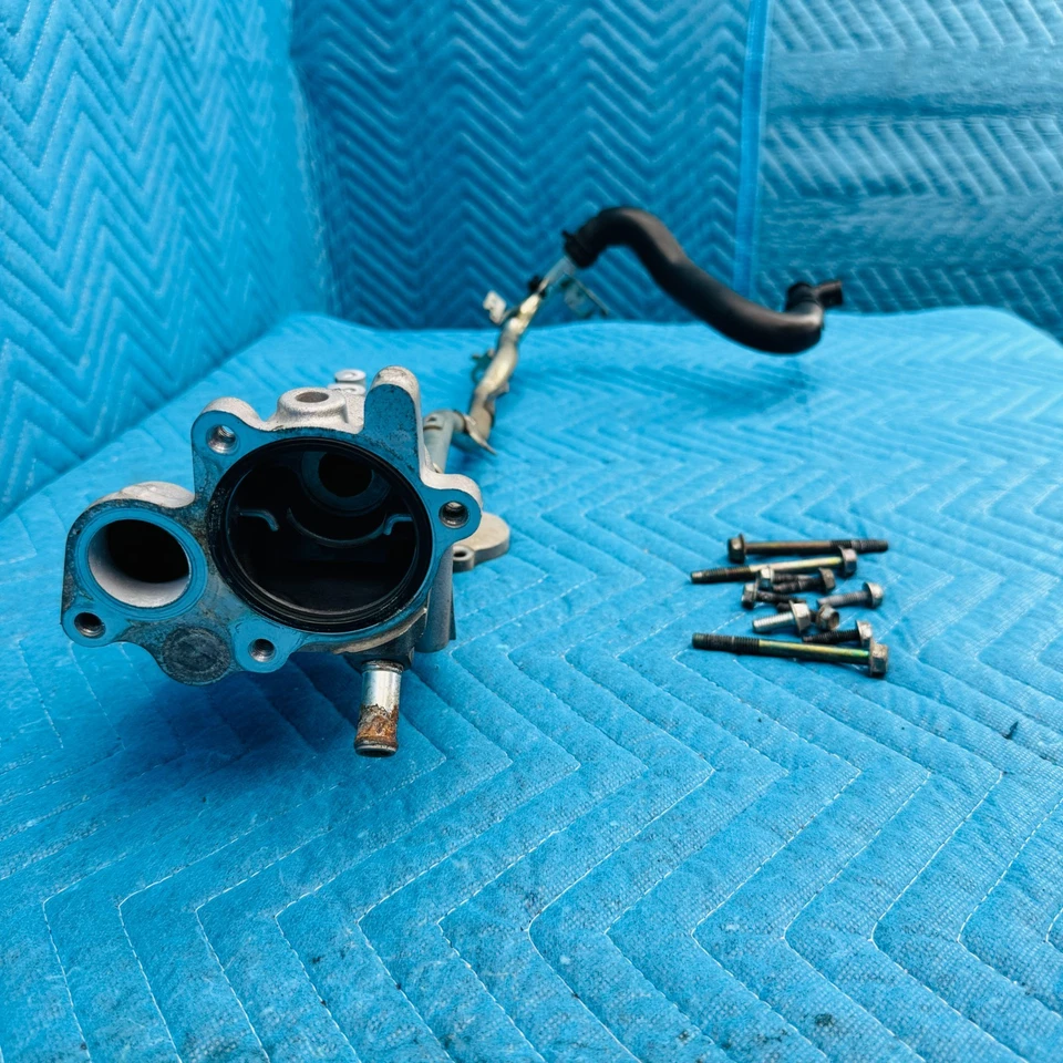 2011–2013 Infiniti M56 Thermostat Housing with Coolant Pipe OEM NSJ058A1 VK56VD - Image 4 of 4