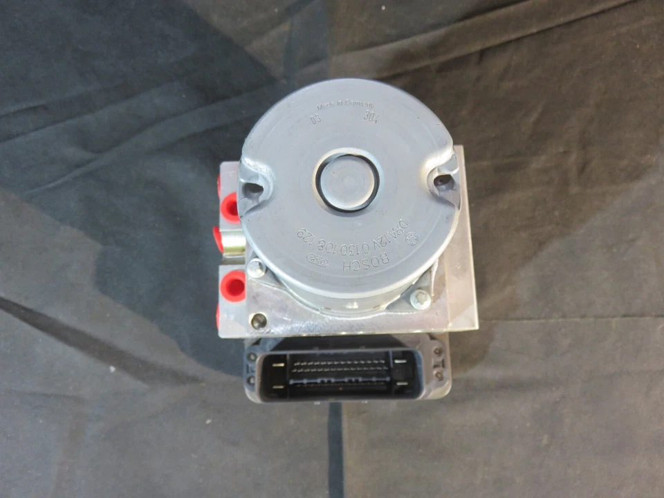 Módulo bomba freno antibloqueo ABS tracción trasera Mercedes CLS550 2014 A2184313512 M278 W218 Foto 3 de 4