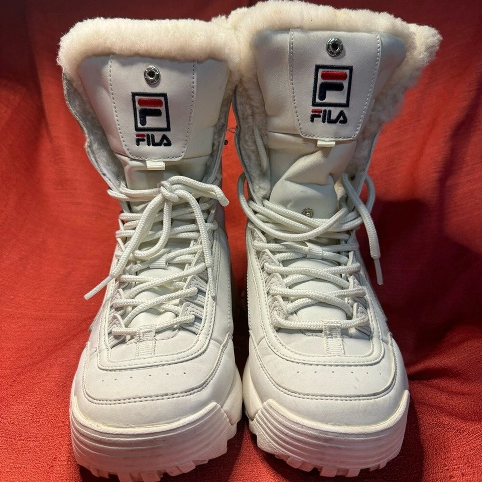 Botas de piel de oveja FILA Disruptor, para mujer talla 8, usadas en excelente estado Foto 2 de 4