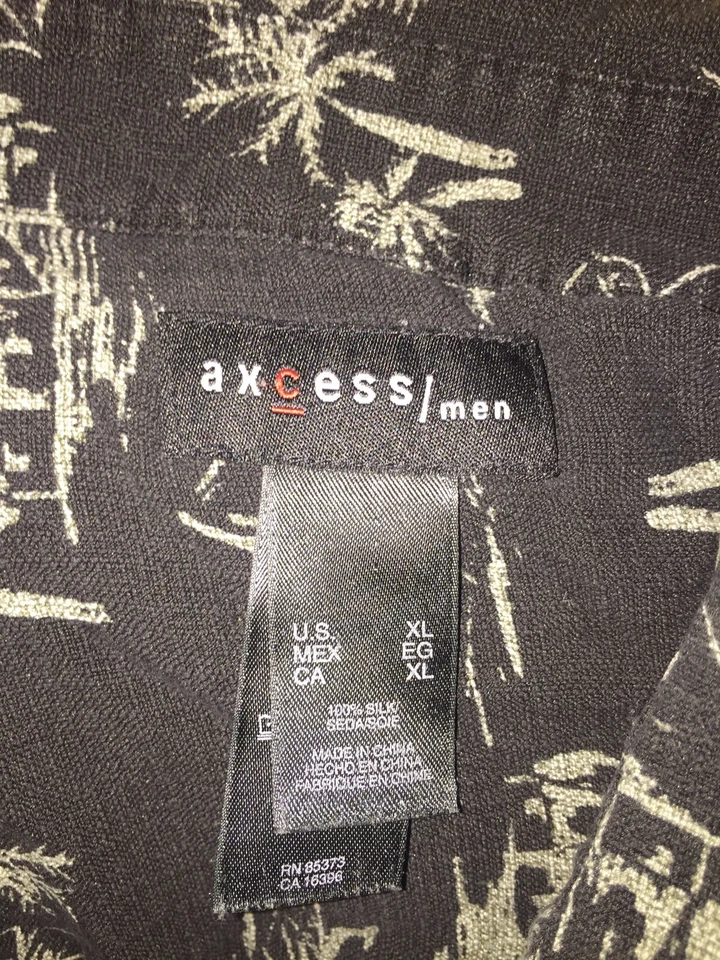 Axcess Men's Size Extra Large Black White Floral Hawaiian Shirt - Image 4 of 4