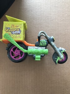 grossery gang delivery strike motorbike