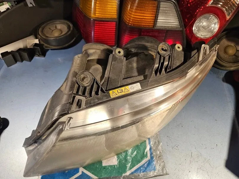 Frontscheinwerfer Saab 93 9-3 Xenon Ein Stück (Rechts oder Links) Headlight - Bild 2 von 4