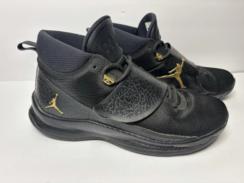 Tenis de baloncesto Jordan Super.Fly 5 PO Armory negros y dorados logotipo de salto 10,5 Foto 4 de 4