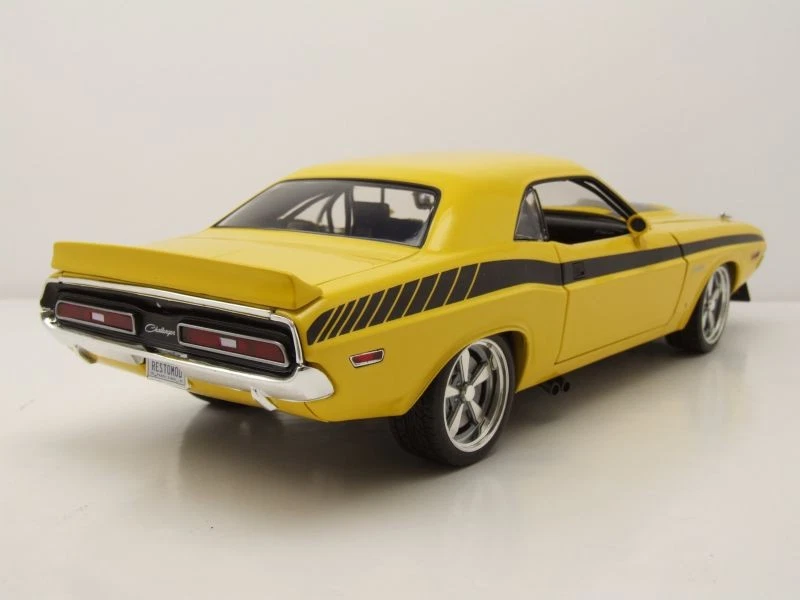 Dodge Challenger R/T Chicayne 1971 Giallo Nero Modellino 1:18 Acme - Immagine 2 di 4