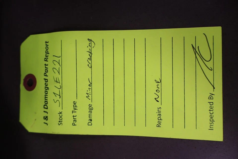 98-02 Lexus LX470 LandCruiser 4.7L V8 2UZFE Engine Beauty Cover *Cracked* - Image 2 of 4