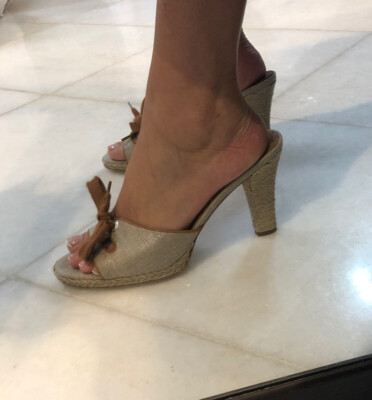 Salvatore Ferragamo Bow Espadrille Tan Gold Size Raffia Heel Sandals 