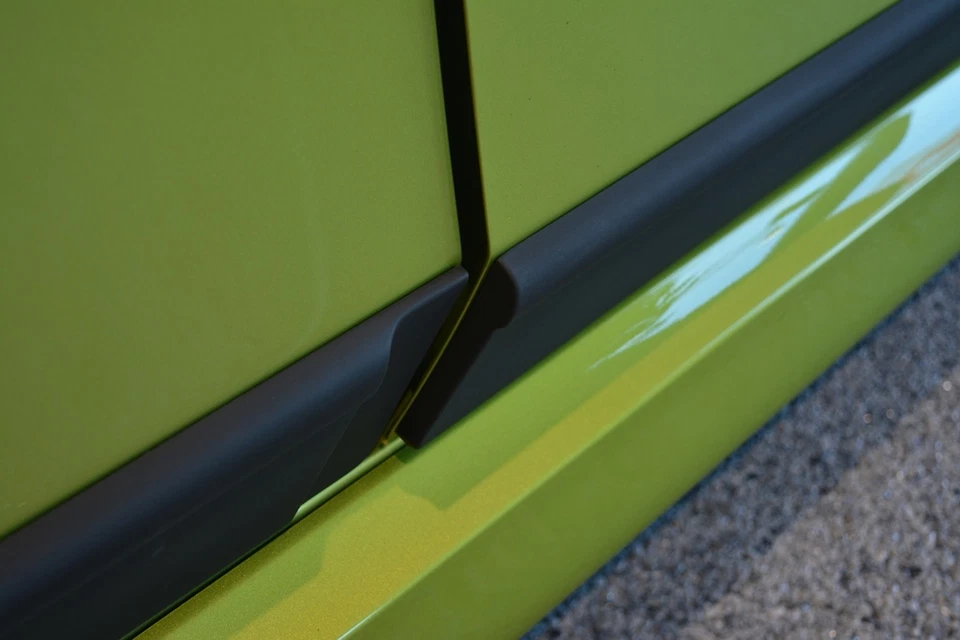 Juego de listones de protección Daihatsu Materia nuevo - Imagen 2 de 3