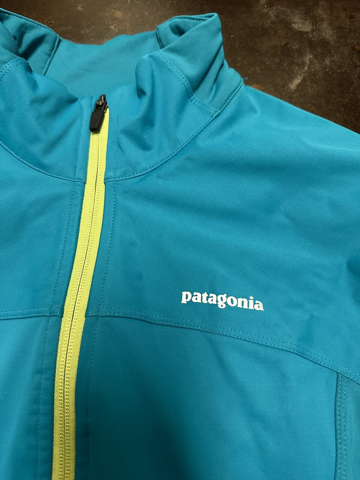 O7 Patagonia Womens Wind Shield SoftShell Jacket … - image 4