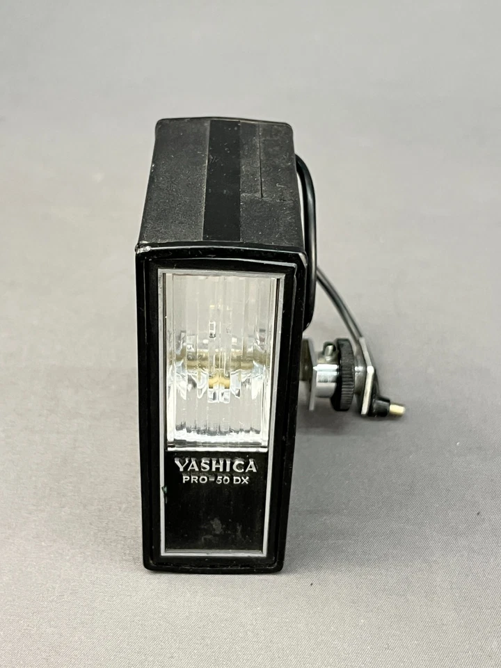 Yashica Quick Lite Pro-50 DX CAMERA FLASH For Yashica Film SLR Cameras HTF (3C) - Image 2 of 4