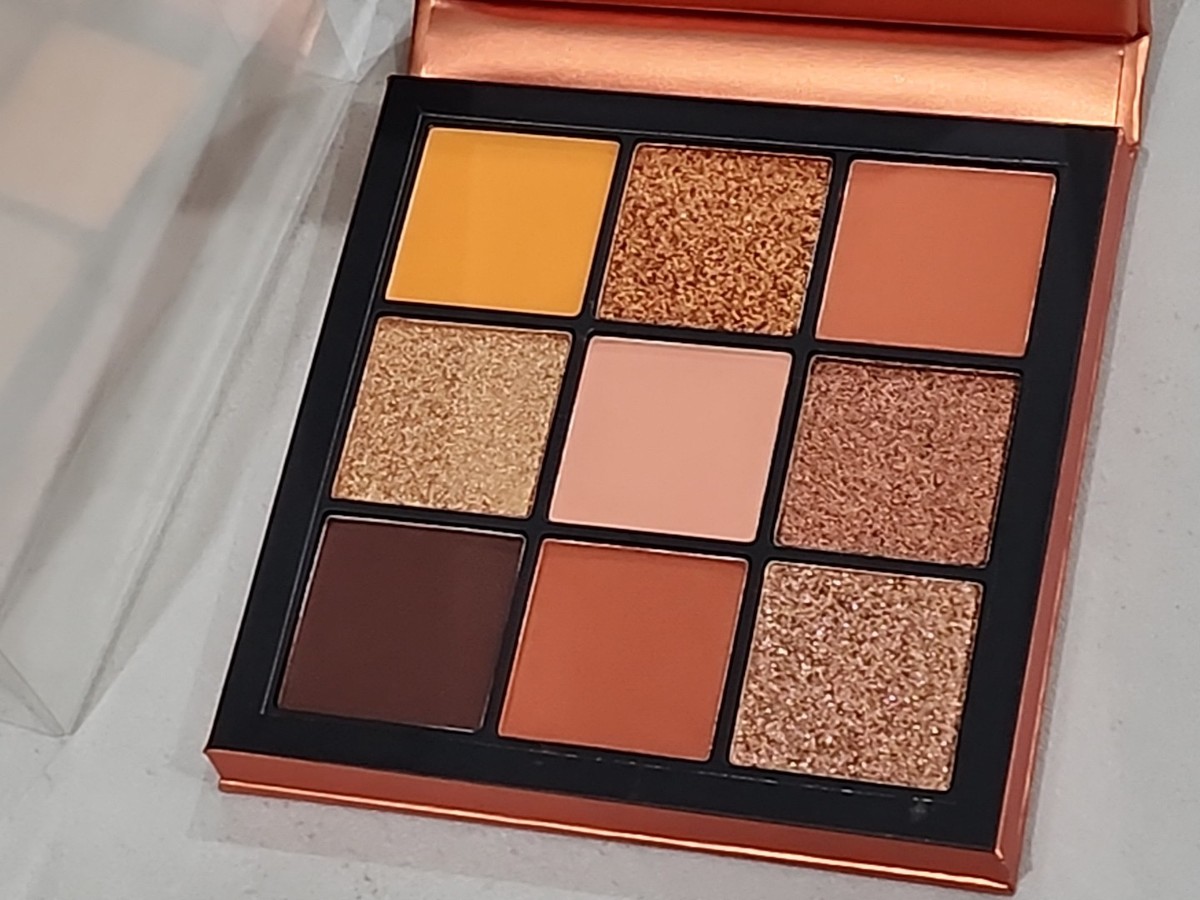 Huda Beauty TOPAZ Obsessions Eyeshadow Palette NEW IN BOX | eBay