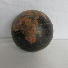 Nice 4.25" diameter globe, looks old, dated 2005 Nice decorative item
