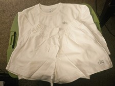 Alo Cropped White 2-Piece Sweatsuit Set Crewneck Pullover Shorts Size Medium