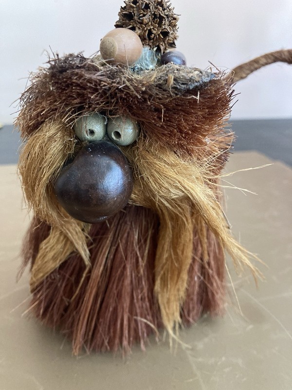 Troll Vintage Tree Bark Acorn 6"