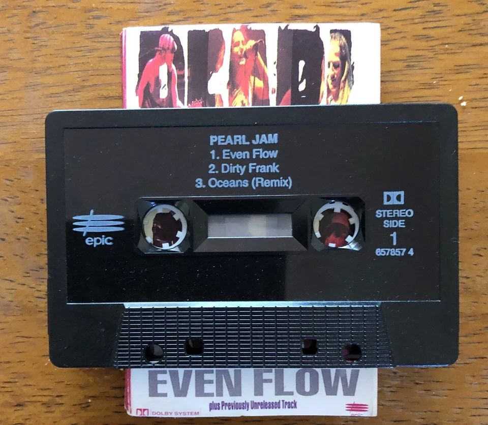 PEARL JAM -  Even Flow  AUDIO CASSETTE TAPE IN VGC - B3 - Image 3 of 3