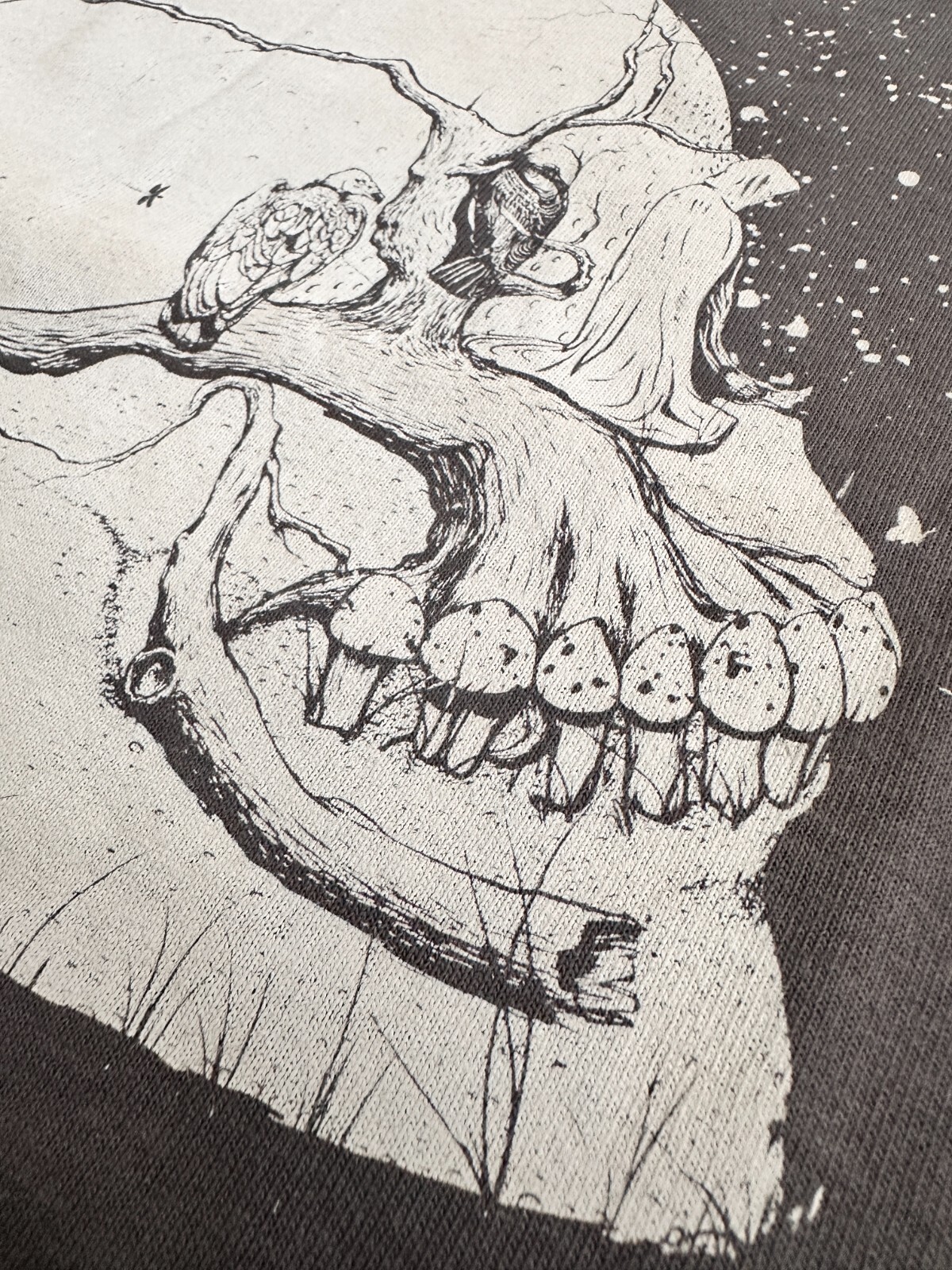 ALTRA The Other Side Maglietta stampata a mano Waterbased Arte originale di Chris Hannon