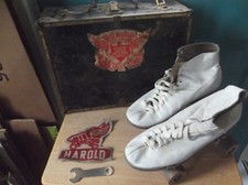 Vintage White Size Six Chicago Roller Skates in Carry Case w/ Iowa Falls Sticker