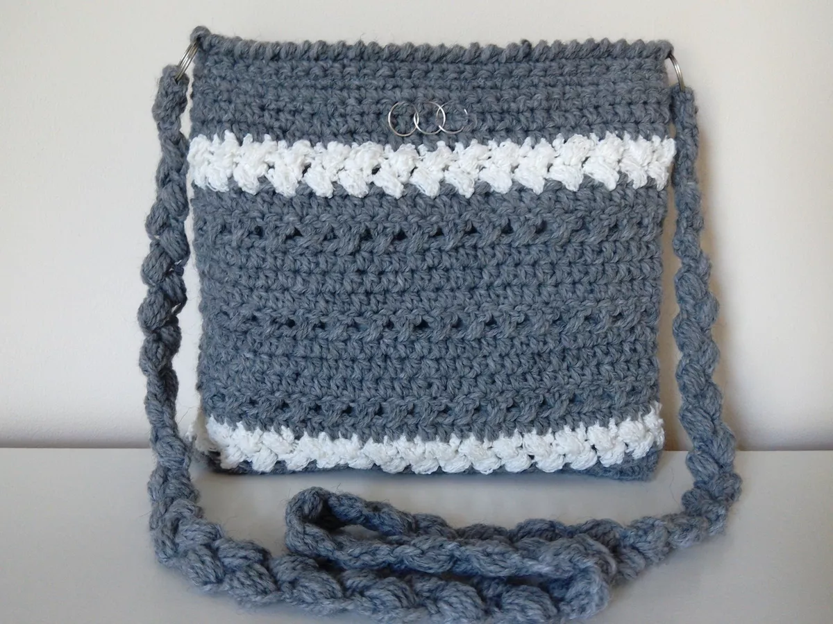 Finger store crochet bag
