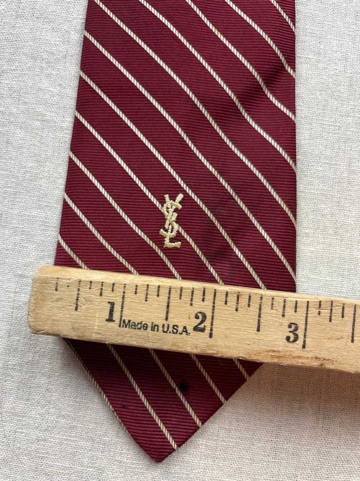 Corbata de Colección Yves Saint Laurent YSL Rojo Blanco Rayas Toda Seda Ajustable Negocios Foto 2 de 4