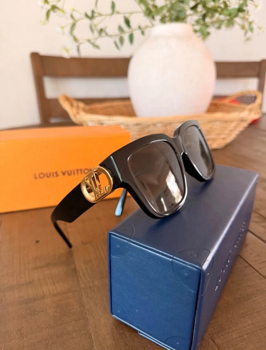 25+ Louis Vuitton Black Plastic Frame Sunglasses for Women for