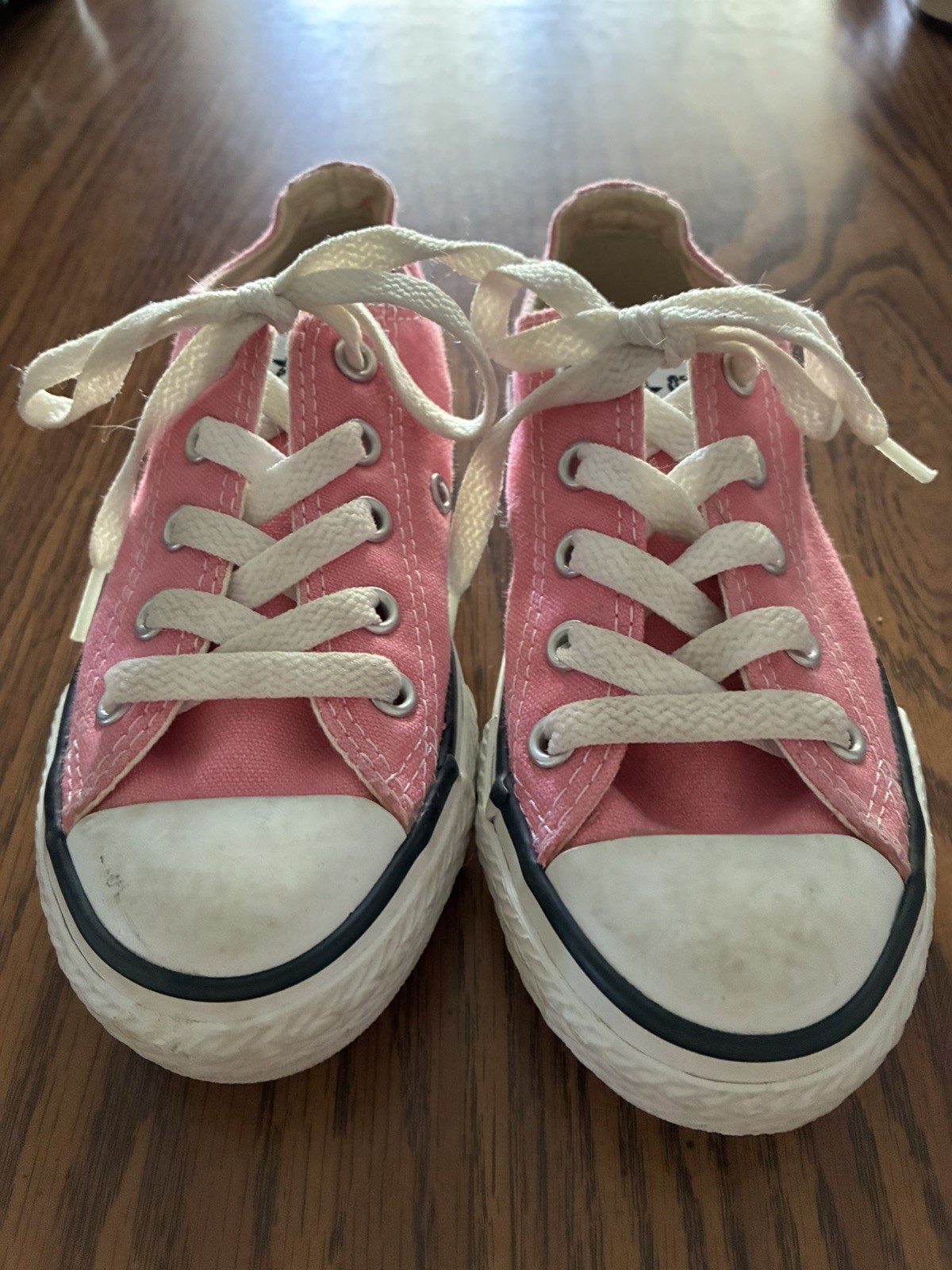 Converse all stars low tops kids pink youth size 11 sneakers