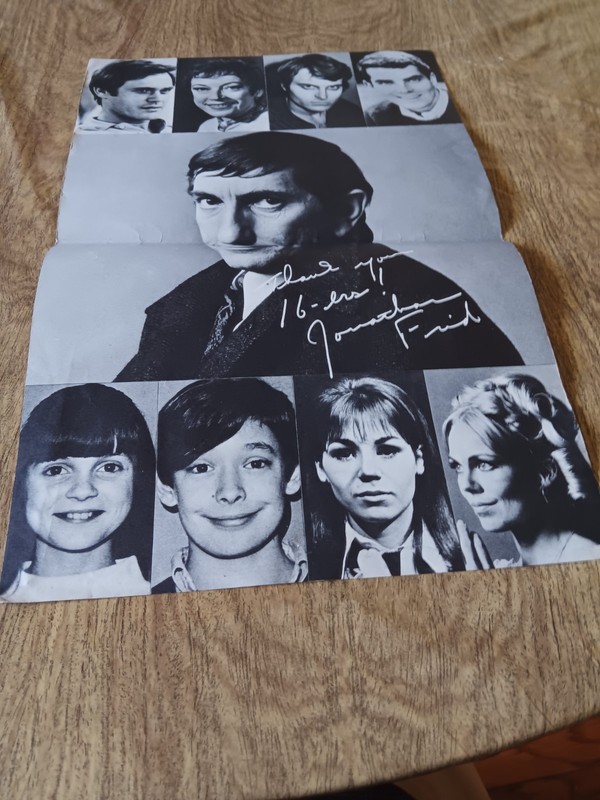 Dark Shadows - Jonatan Frid -TV Series-1970's Pin up Poster 11x17