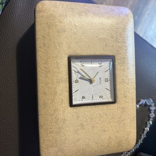 Vintage jewelry box with built in clock wind Up (F)