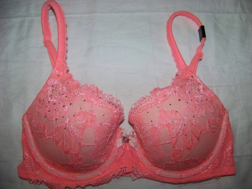 Soutien-gorge Demi Doublé Victoria's Secret Body By Victoria, Taille 32C, Couleur Corail - NEUF Avec étiquettes