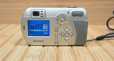 Sony Cyber-shot DSC-P32 / 3.2MP Digital Camera / Silver / Made in