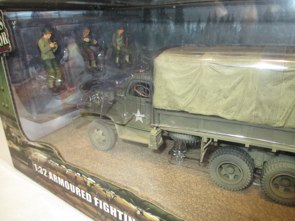 FORCES OF VALOR 1:32 GMC CCKW-353B US CARGO TRUCK US 1ST INFANTRY LST SHIP 1944 - Image 2 of 4
