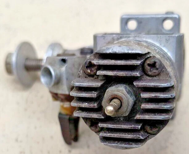 ENYA 15 - III RC Nitro Model Airplane Engine Part Model 3303 - Image 4 of 4