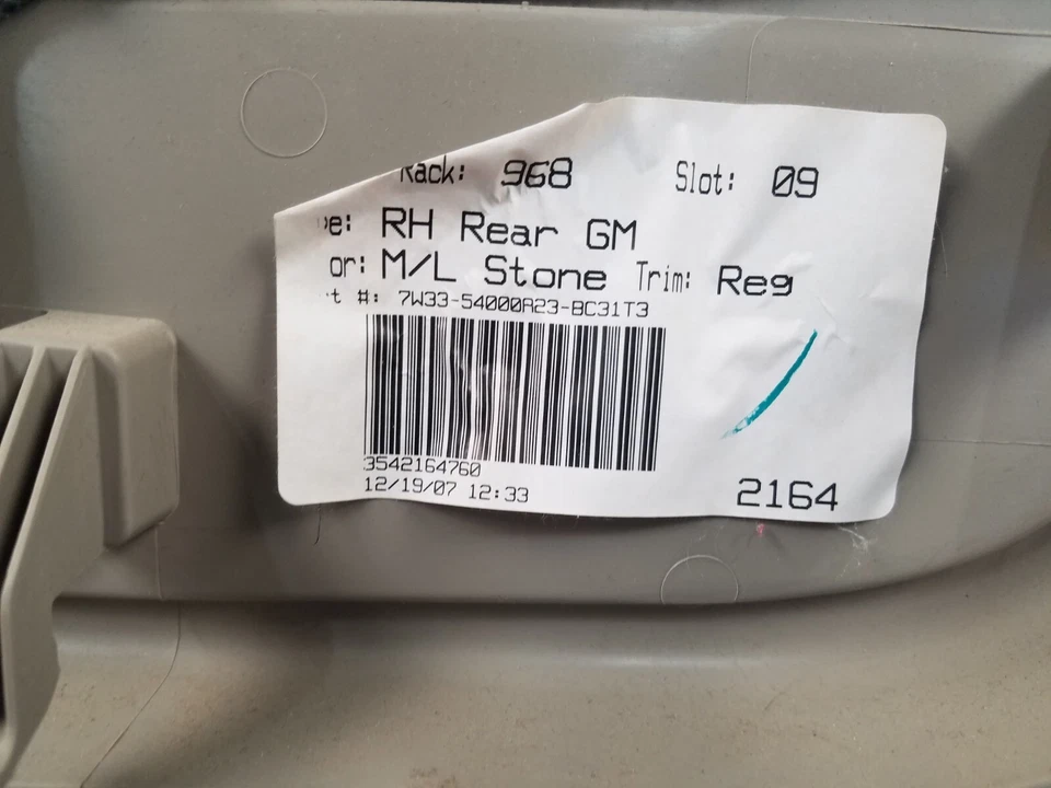 Panel de puerta trasera derecha Grand Marquis/Corwn Vic Victoria 2008 #1188 P3 Foto 4 de 4