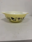 VINTAGE PYREX YELLOW GOOSEBERRY CINDERELLA MIXING BOWL #444