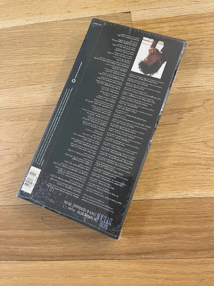 Bob Dylan  The Bootleg Series Vol 1-3 Cassettes Rare 1961-1991  3xCS Sealed Box - Image 3 of 4