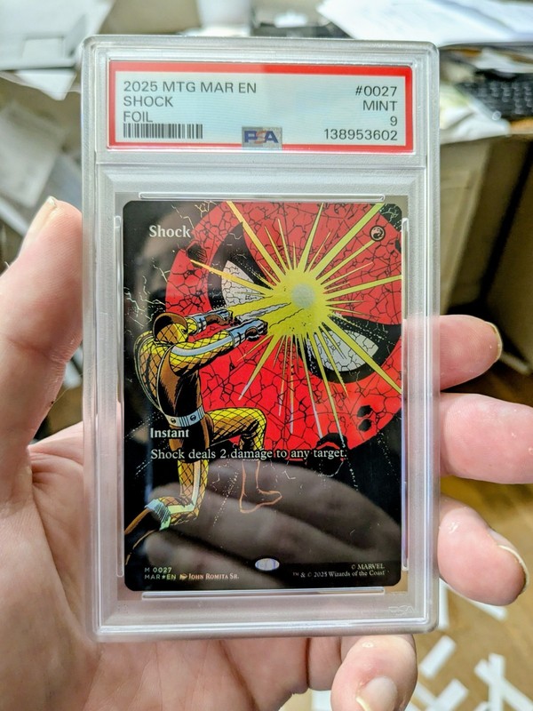 MTG MARVEL SPIDER-MAN FOIL Shock PSA GRADE 9