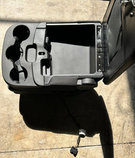 Tapa De Consola Central De Cuero Original Para Dodge Ram Limited/LongHorn 2014-2015 - Color Marrón Oscuro (Canyon Brown)